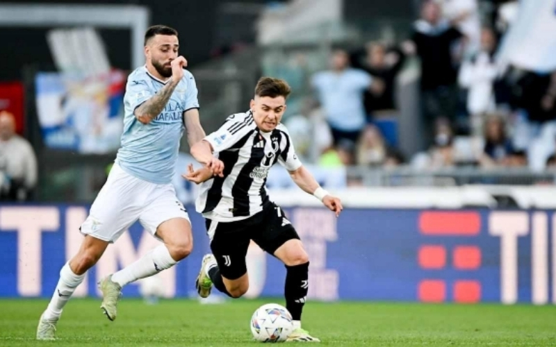 Lazio và lối chơi phòng ngự phản công